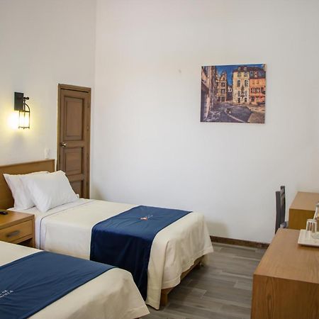 Hotel Real De Castilla Colonial Guadalajara Buitenkant foto