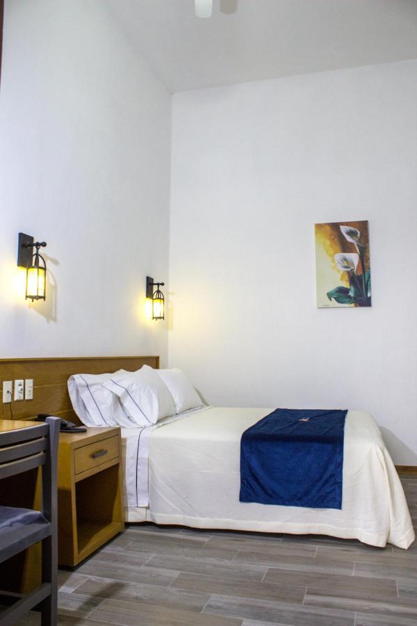 Hotel Real De Castilla Colonial Guadalajara Buitenkant foto