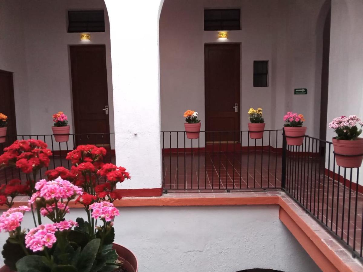 Hotel Real De Castilla Colonial Guadalajara Buitenkant foto