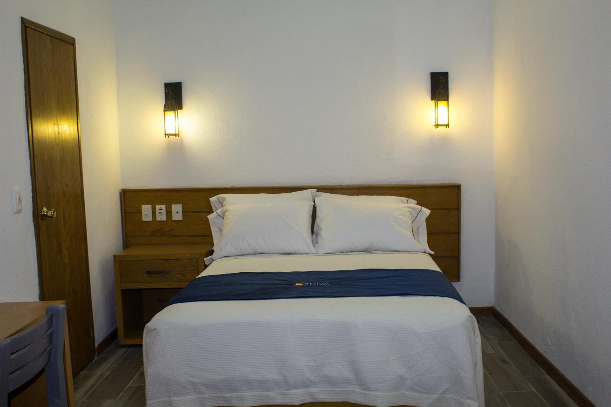Hotel Real De Castilla Colonial Guadalajara Kamer foto